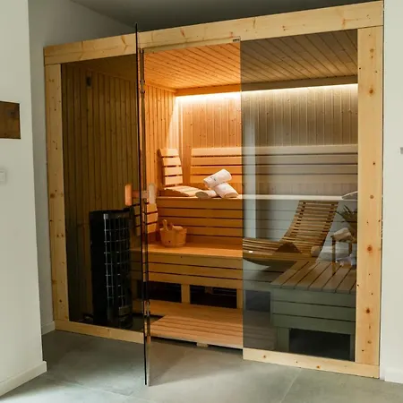 Invest Centrum Park 16 شكلارسكا بوريبا