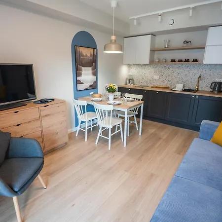 Invest Centrum Park 16 * Шклярска-Поремба