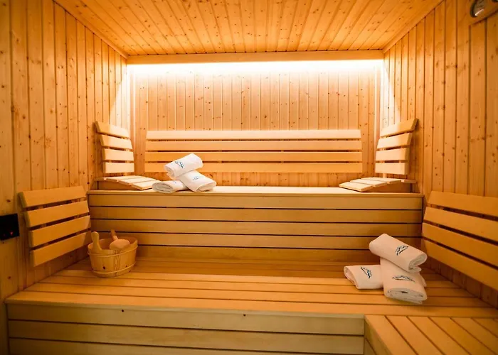 Invest Centrum Park 16 *